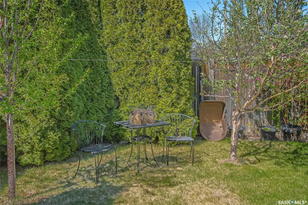 142 Assaly Street Saskatoon SK S7T 0E4
