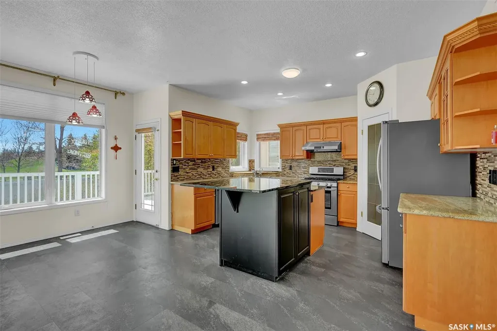 3012 St James Crescent Regina SK S4V 2Z2