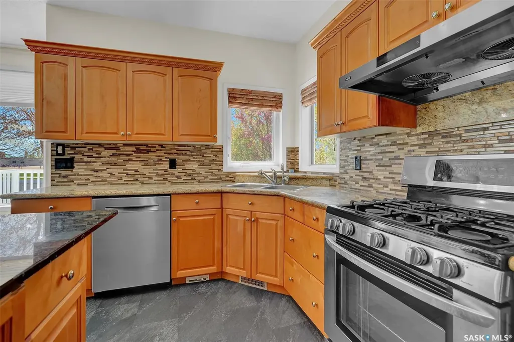 3012 St James Crescent Regina SK S4V 2Z2