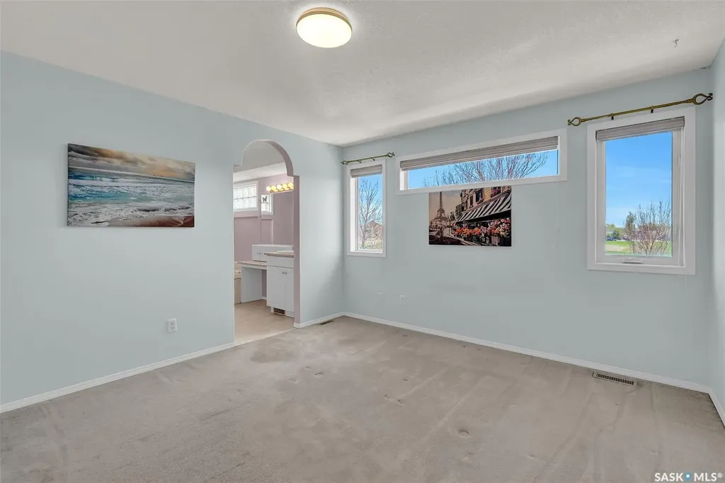 3012 St James Crescent Regina SK S4V 2Z2