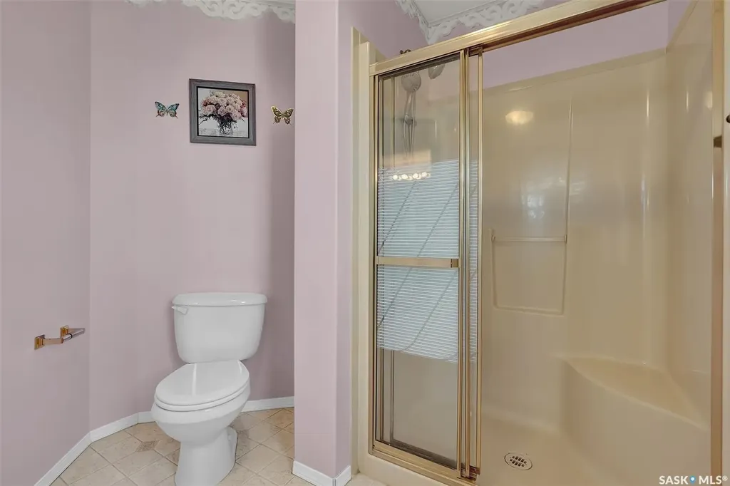 3012 St James Crescent Regina SK S4V 2Z2