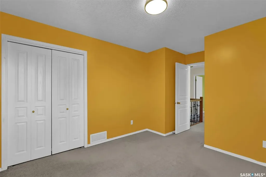 3012 St James Crescent Regina SK S4V 2Z2