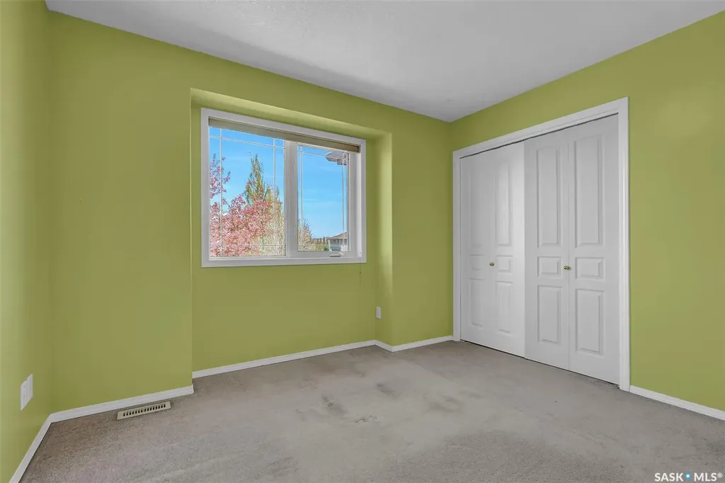 3012 St James Crescent Regina SK S4V 2Z2