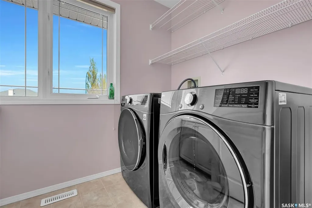 3012 St James Crescent Regina SK S4V 2Z2