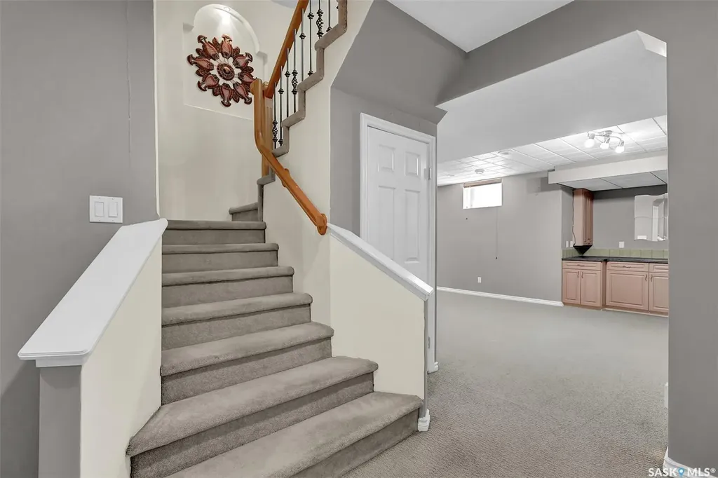 3012 St James Crescent Regina SK S4V 2Z2