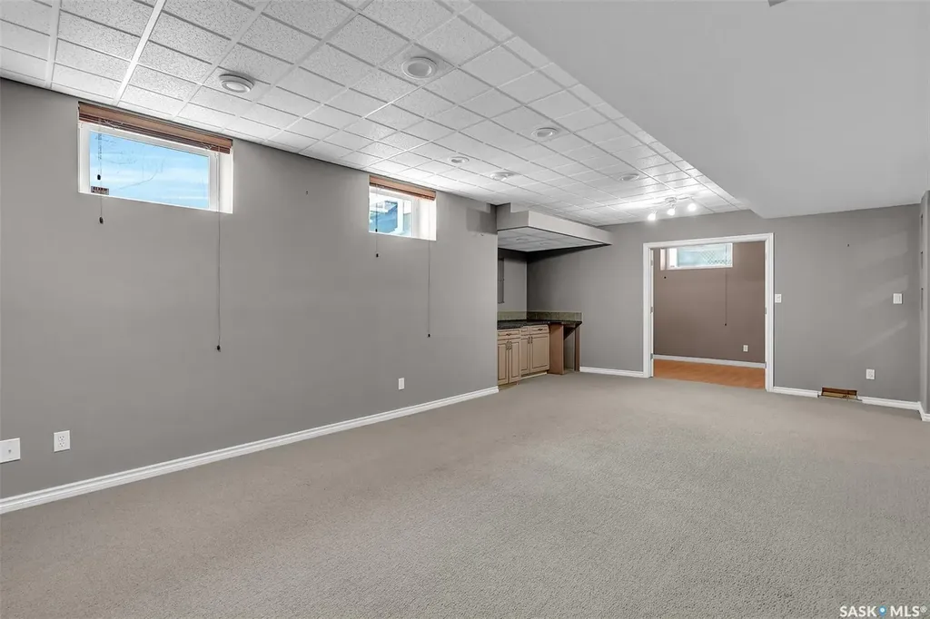 3012 St James Crescent Regina SK S4V 2Z2