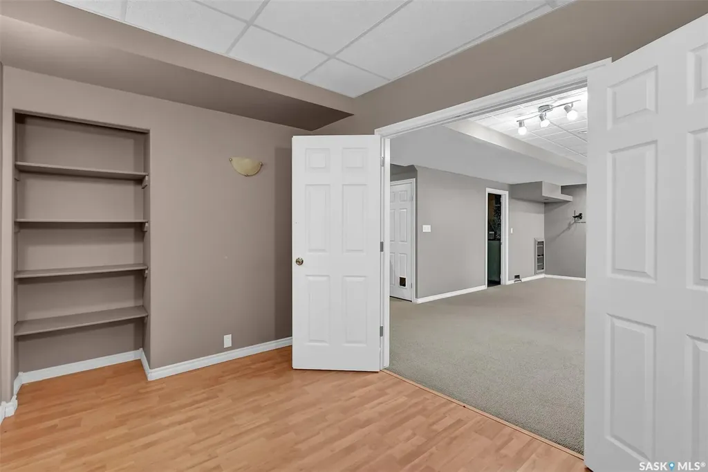 3012 St James Crescent Regina SK S4V 2Z2