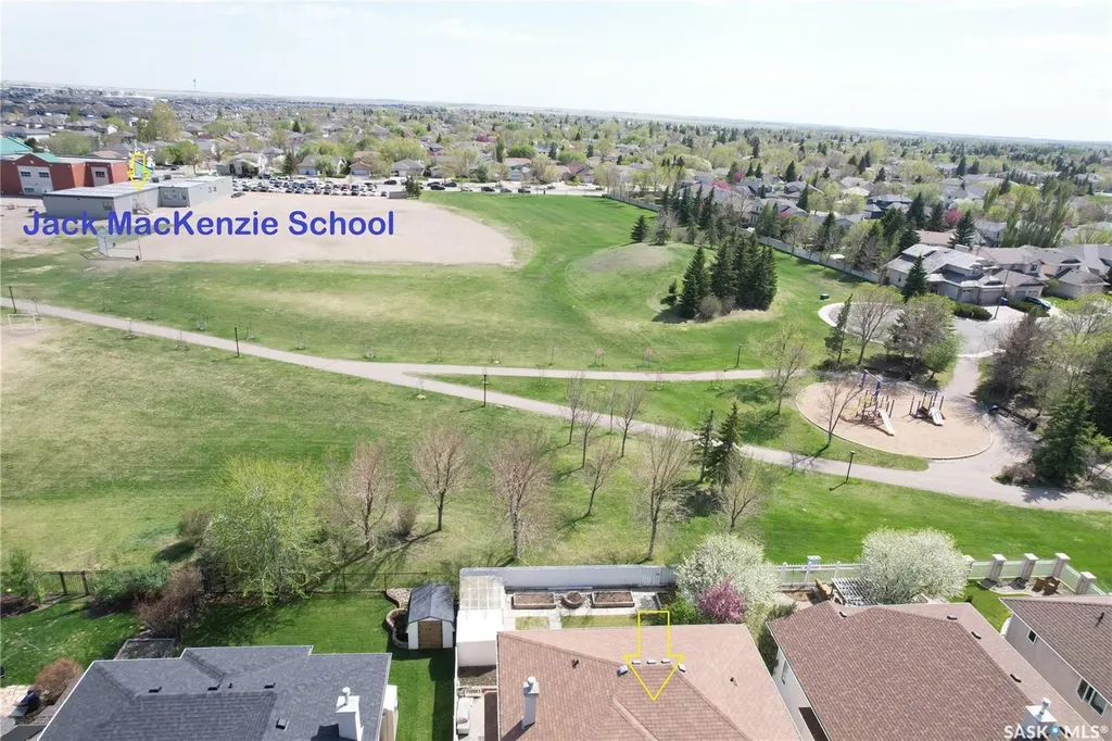 3012 St James Crescent Regina SK S4V 2Z2
