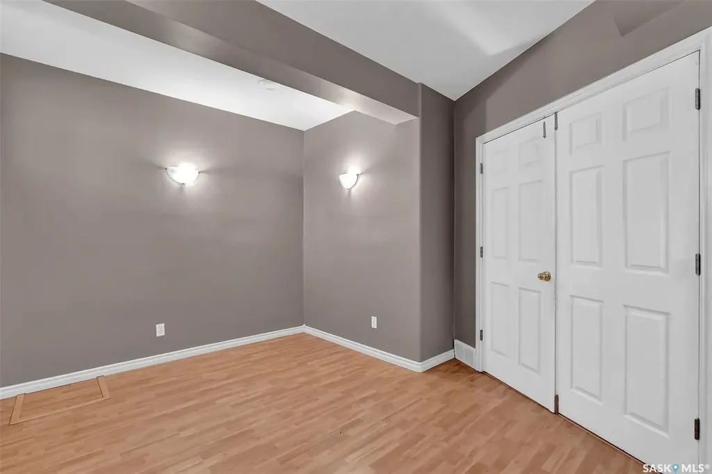 3012 St James Crescent Regina SK S4V 2Z2