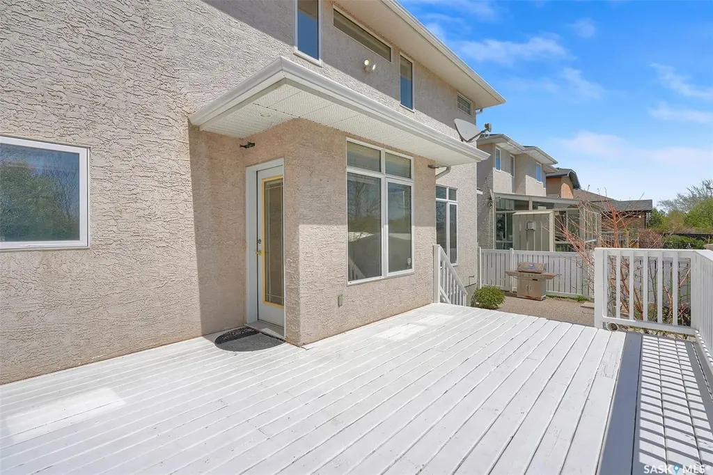 3012 St James Crescent Regina SK S4V 2Z2