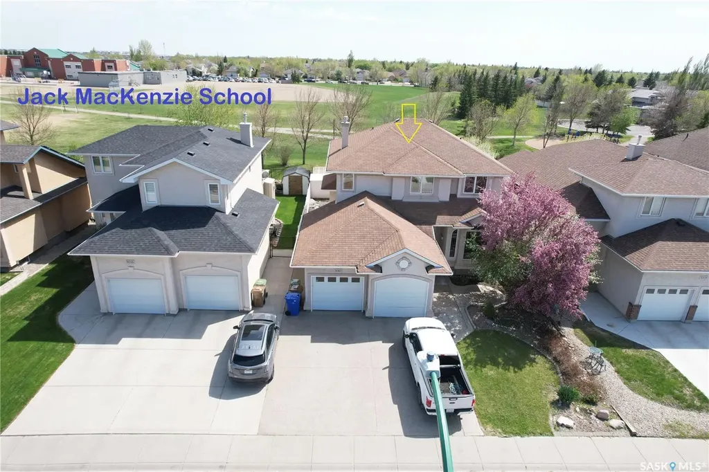3012 St James Crescent Regina SK S4V 2Z2