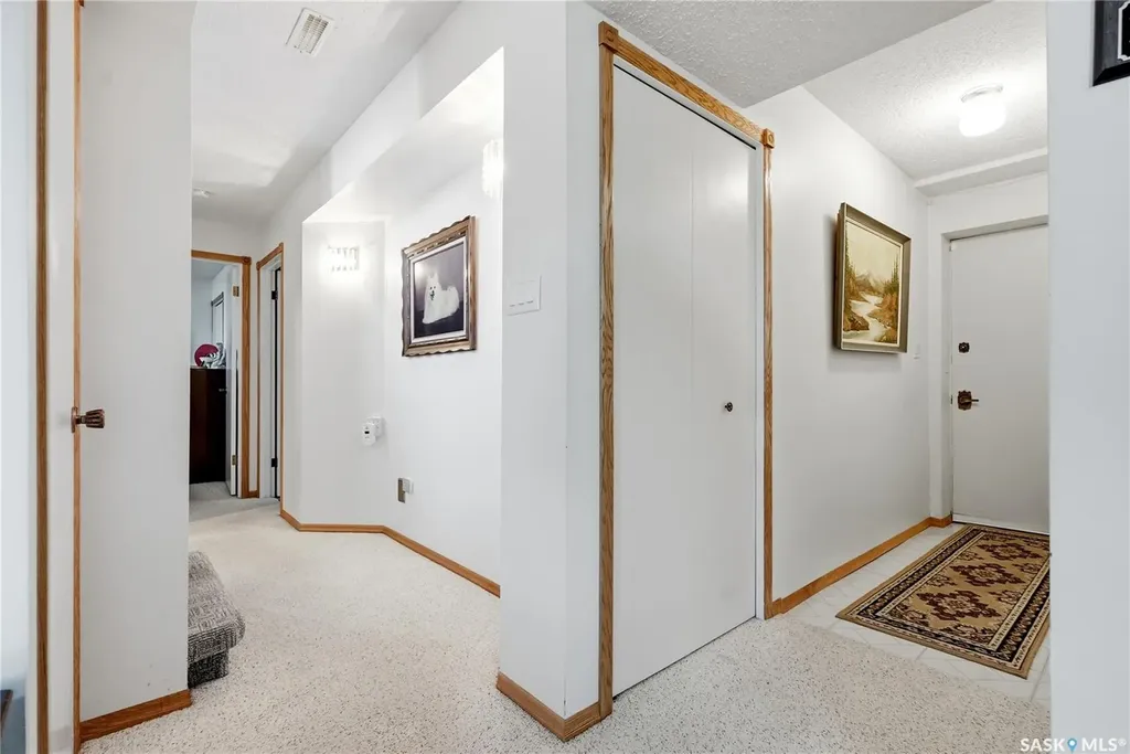 3355 Fairlight Drive Saskatoon SK S7N 4M1