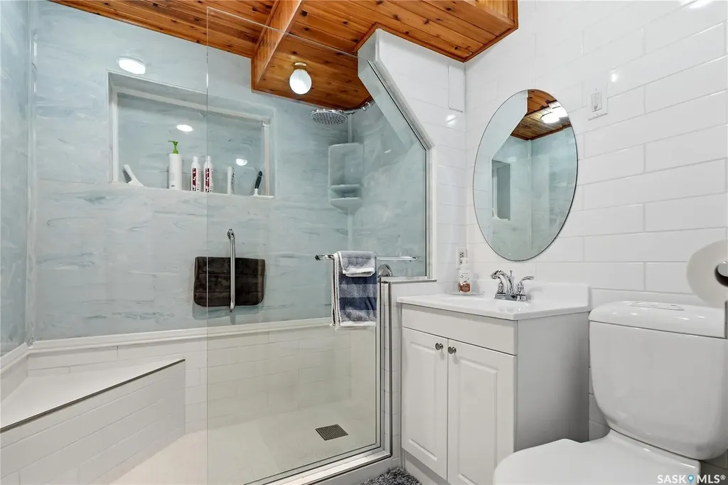 3355 Fairlight Drive Saskatoon SK S7N 4M1