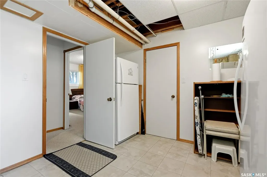 3355 Fairlight Drive Saskatoon SK S7N 4M1