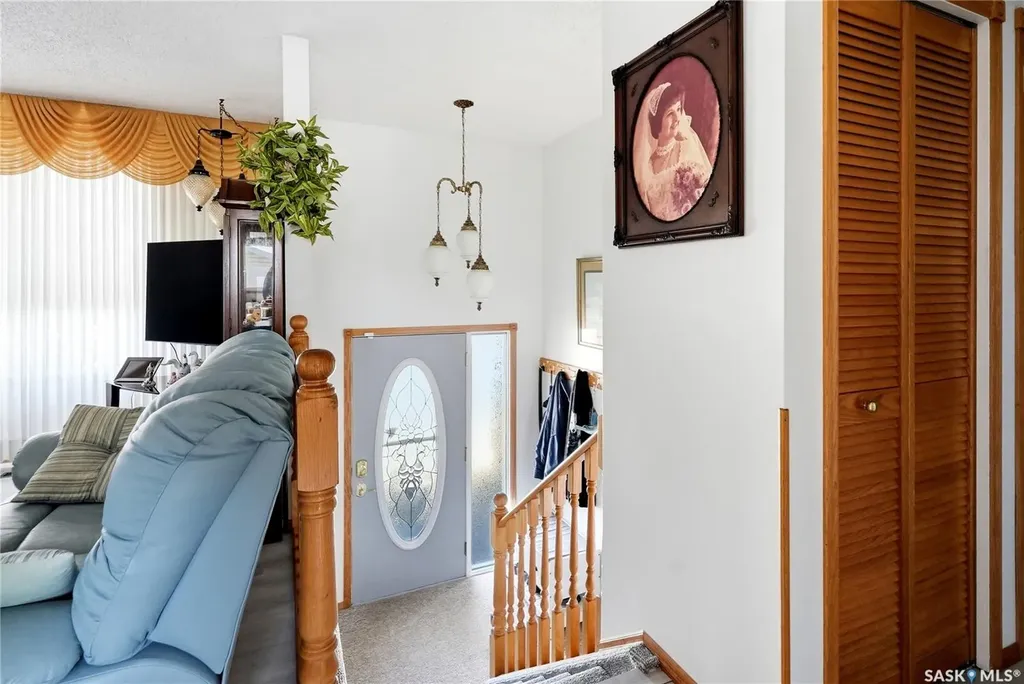 3355 Fairlight Drive Saskatoon SK S7N 4M1