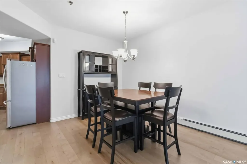 619 Saskatchewan Crescent W Saskatoon SK S7M 0A5