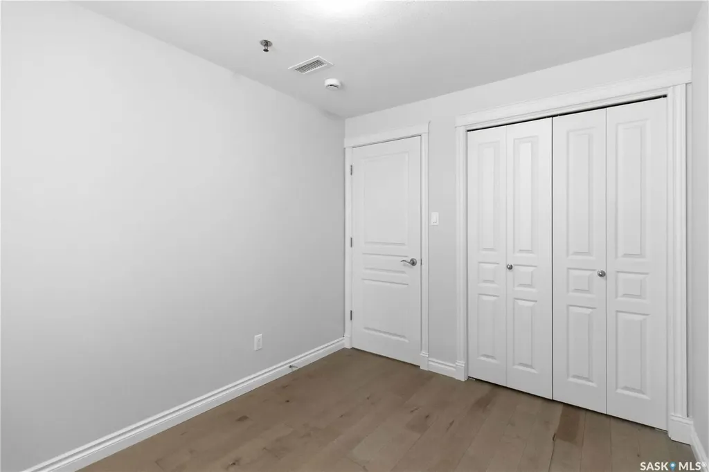 619 Saskatchewan Crescent W Saskatoon SK S7M 0A5