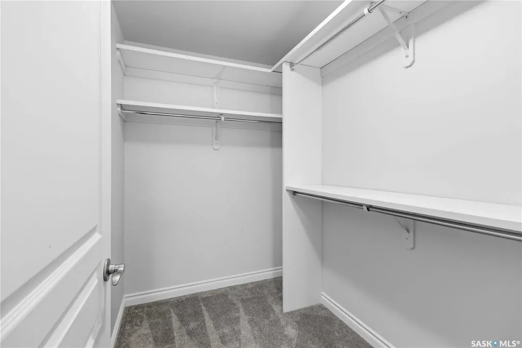 619 Saskatchewan Crescent W Saskatoon SK S7M 0A5
