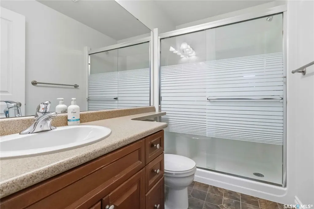 619 Saskatchewan Crescent W Saskatoon SK S7M 0A5