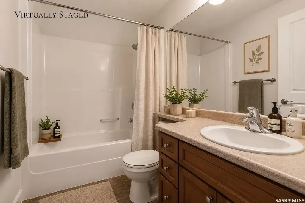 619 Saskatchewan Crescent W Saskatoon SK S7M 0A5