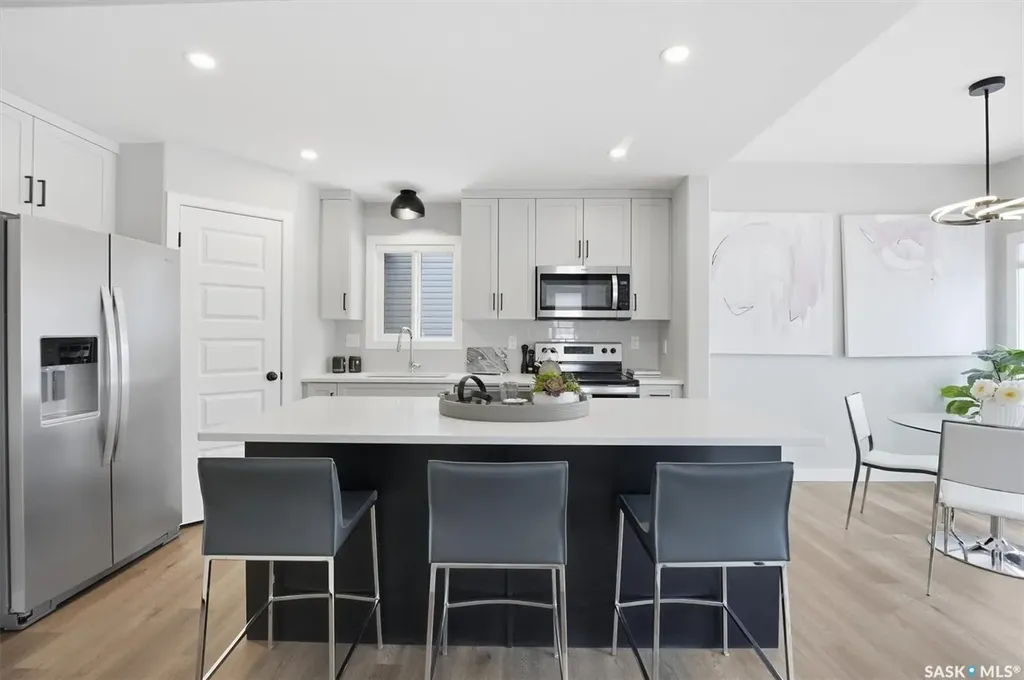 664 Nazarali Lane Saskatoon SK S7V 1X5