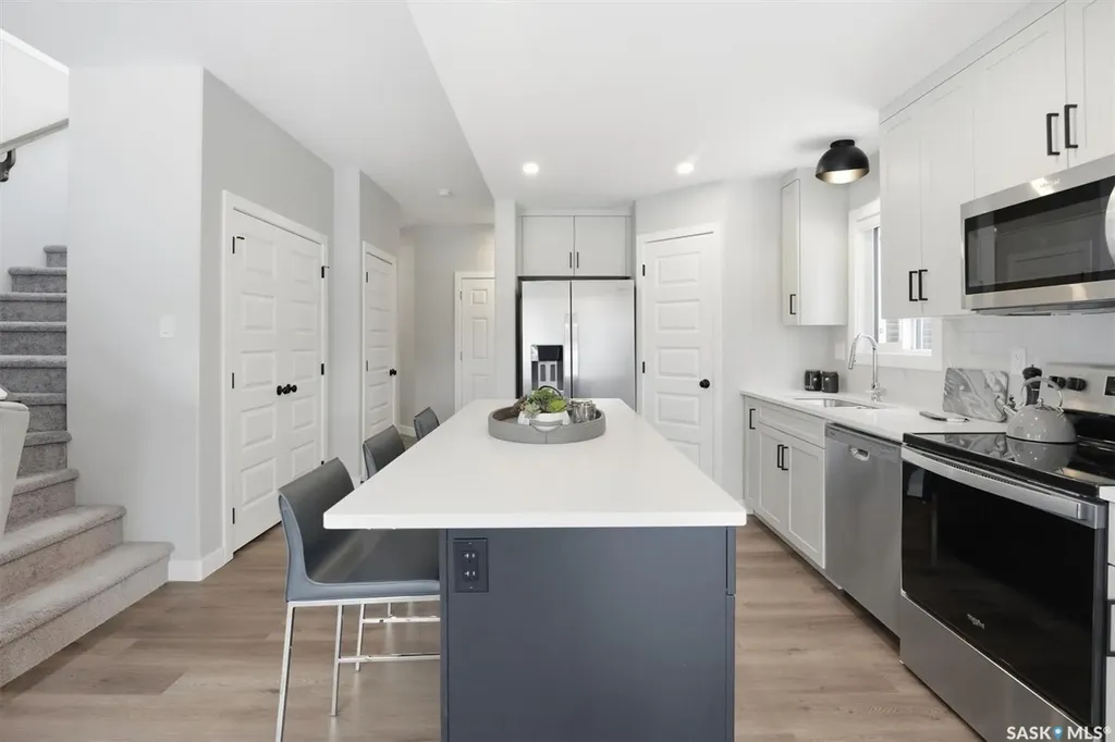 664 Nazarali Lane Saskatoon SK S7V 1X5