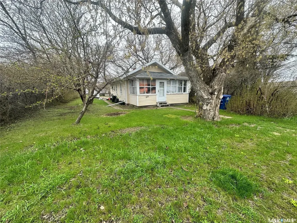 215 7th Street E Wynyard SK S0A 4T0