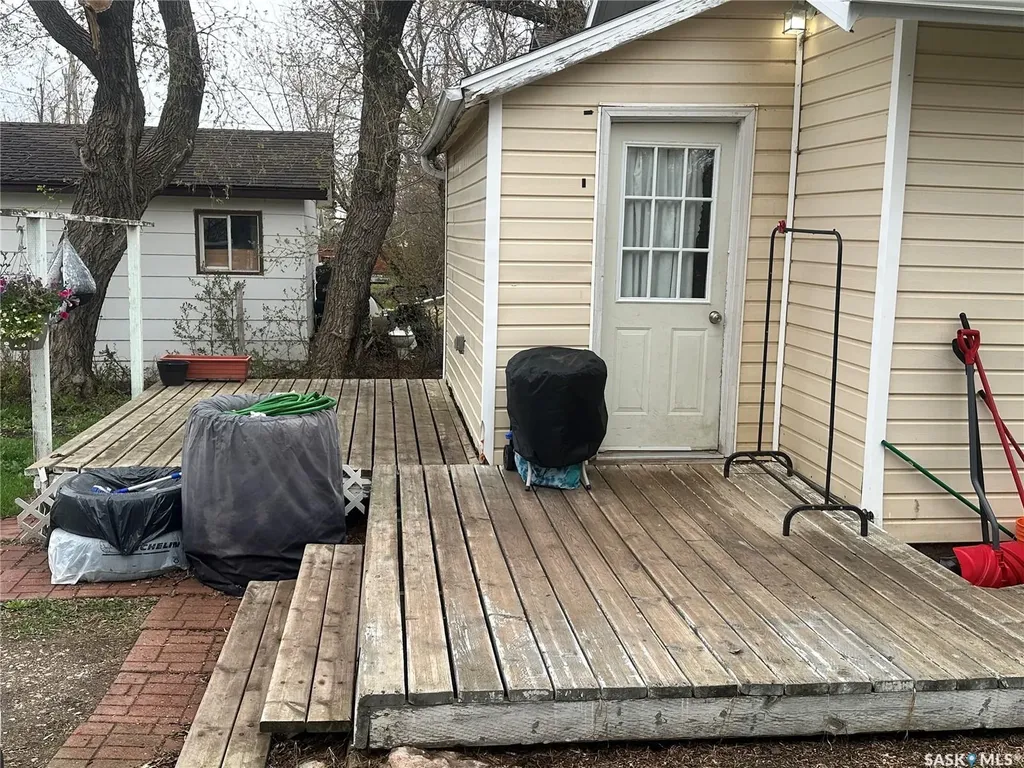 215 7th Street E Wynyard SK S0A 4T0