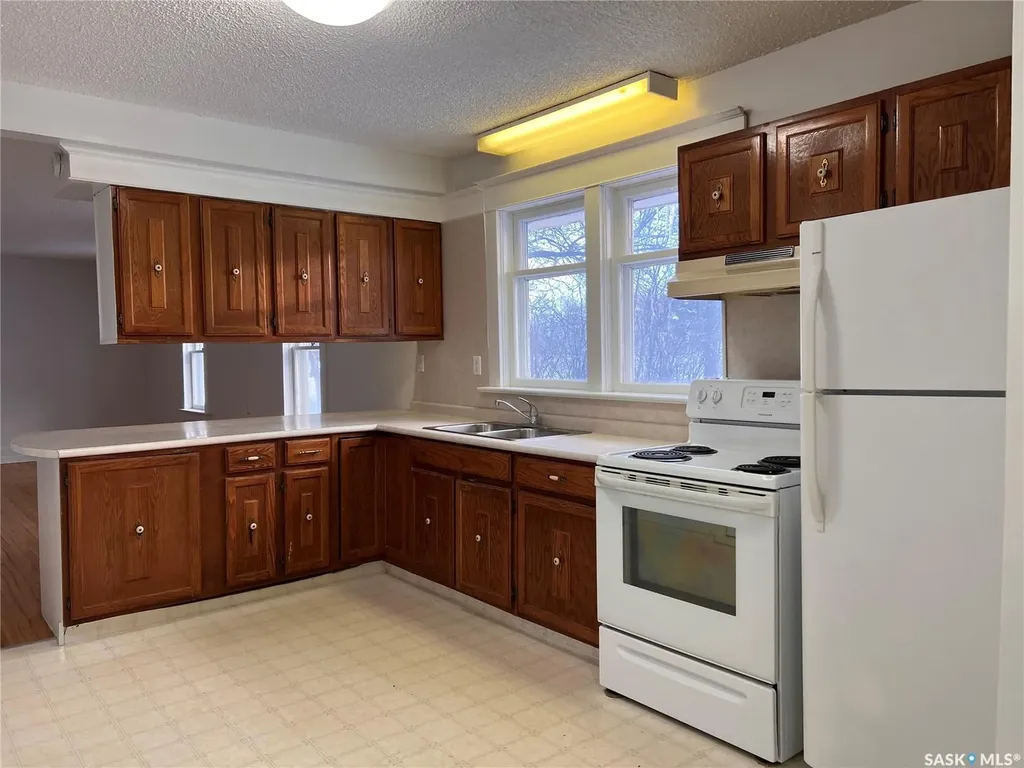 215 7th Street E Wynyard SK S0A 4T0