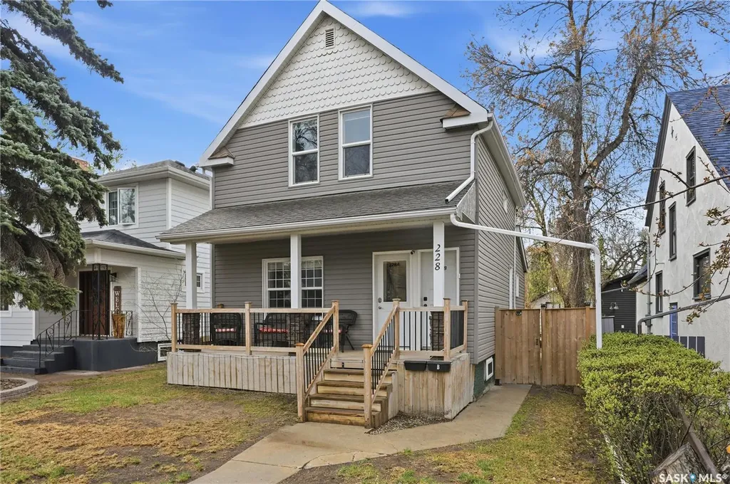 228 8th Street E Saskatoon SK S7H 0P3