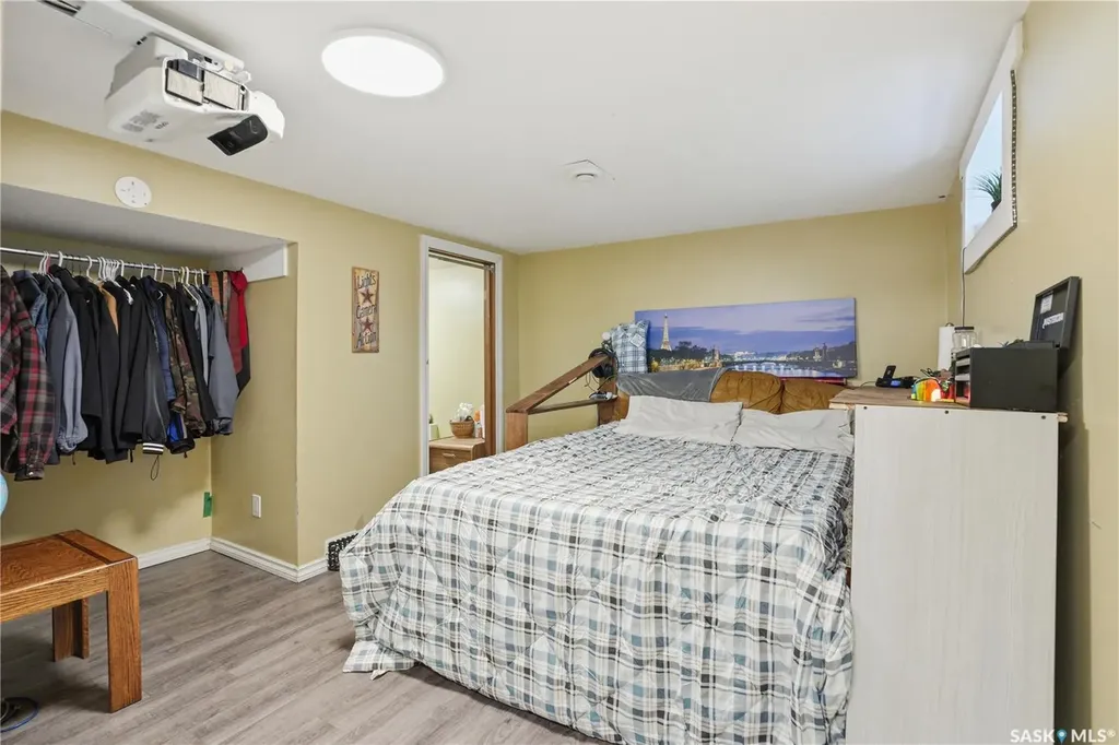 228 8th Street E Saskatoon SK S7H 0P3