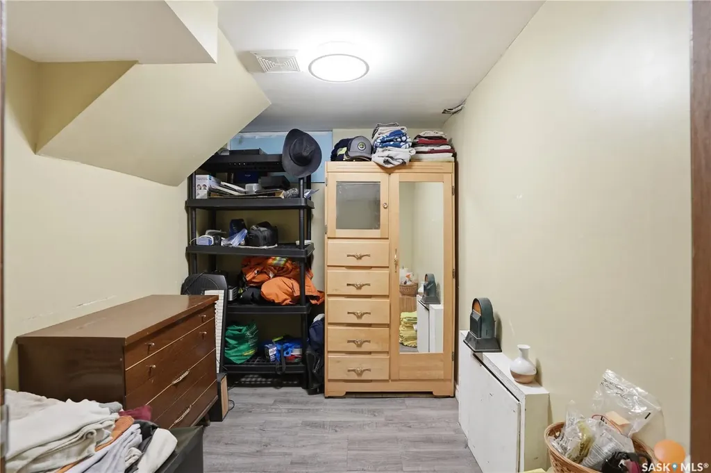 228 8th Street E Saskatoon SK S7H 0P3