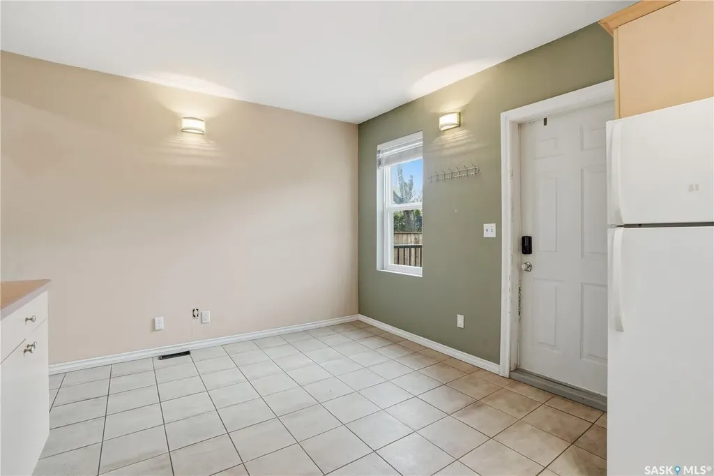 228 8th Street E Saskatoon SK S7H 0P3