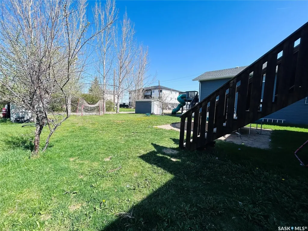 608 Alberni Street Moosomin SK S0G 3N0