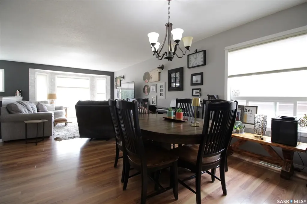 608 Alberni Street Moosomin SK S0G 3N0