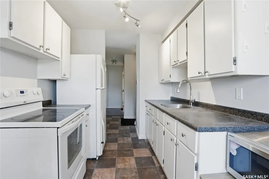 116 Acadia Court Saskatoon SK S7H 4T7