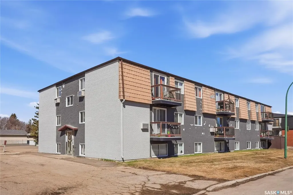 116 Acadia Court Saskatoon SK S7H 4T7