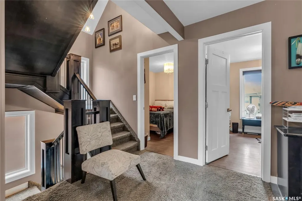 727 6th Avenue N Saskatoon SK S7K 2S8