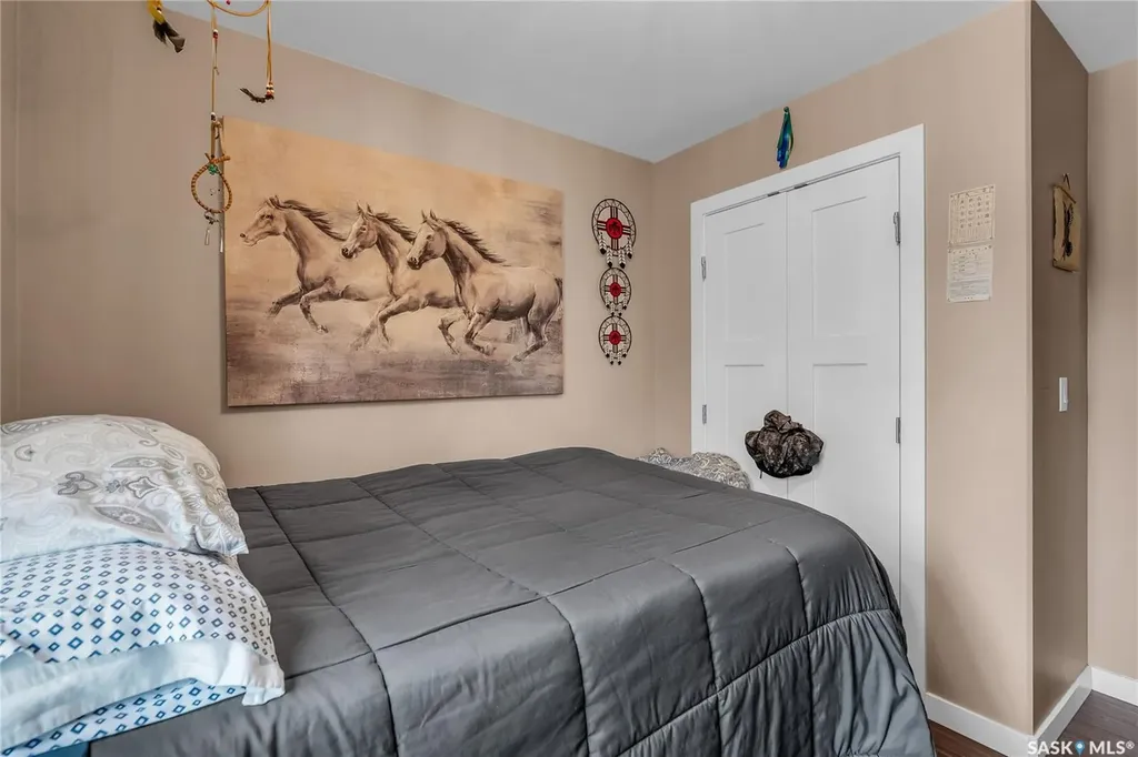 727 6th Avenue N Saskatoon SK S7K 2S8