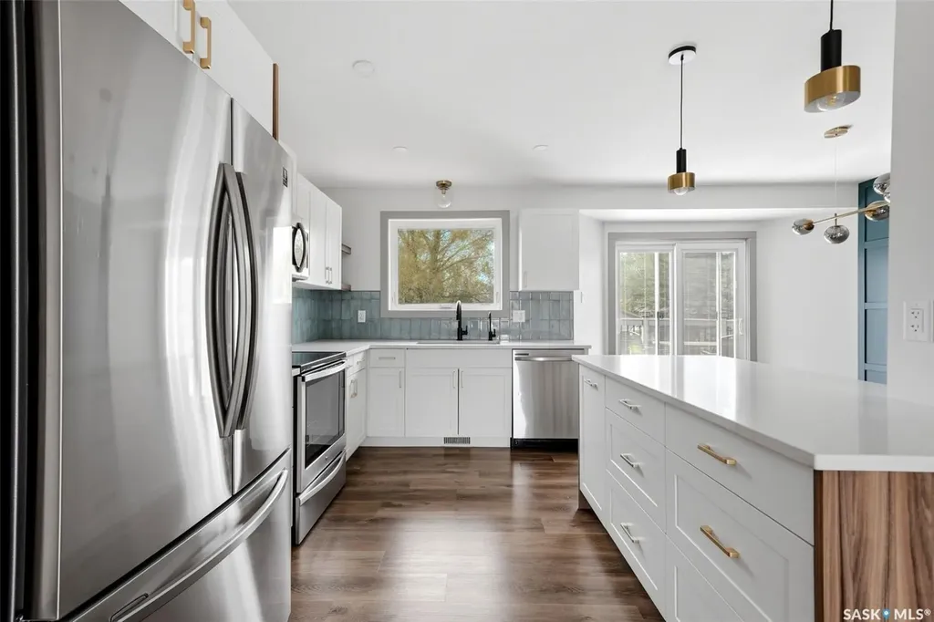 306 Howe Place Regina SK S4R 8M5
