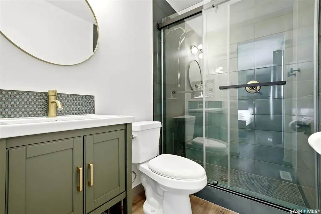 306 Howe Place Regina SK S4R 8M5