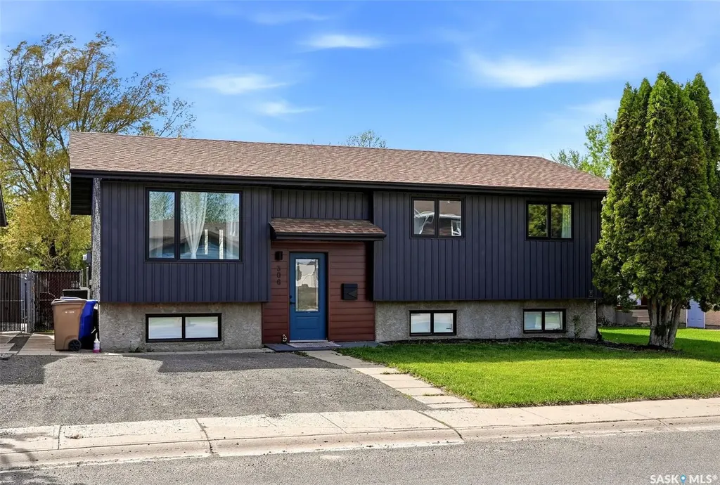 306 Howe Place Regina SK S4R 8M5