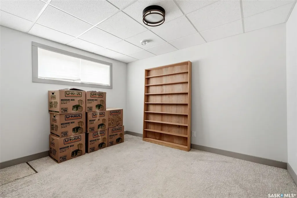 306 Howe Place Regina SK S4R 8M5
