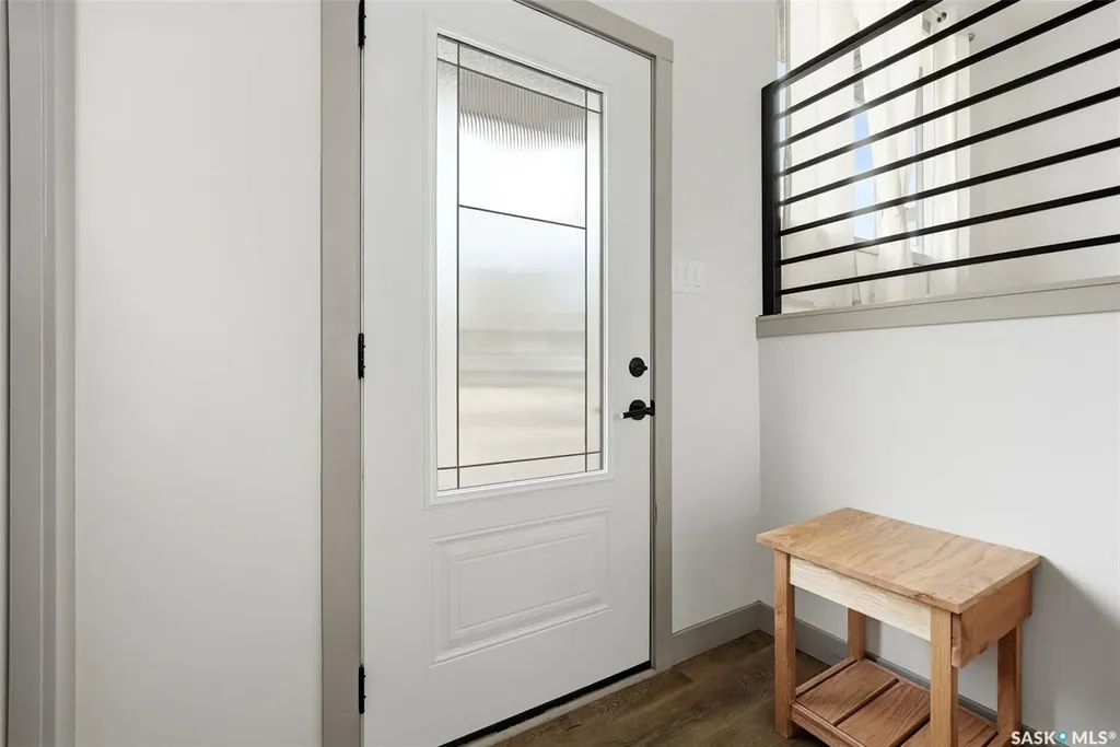 306 Howe Place Regina SK S4R 8M5