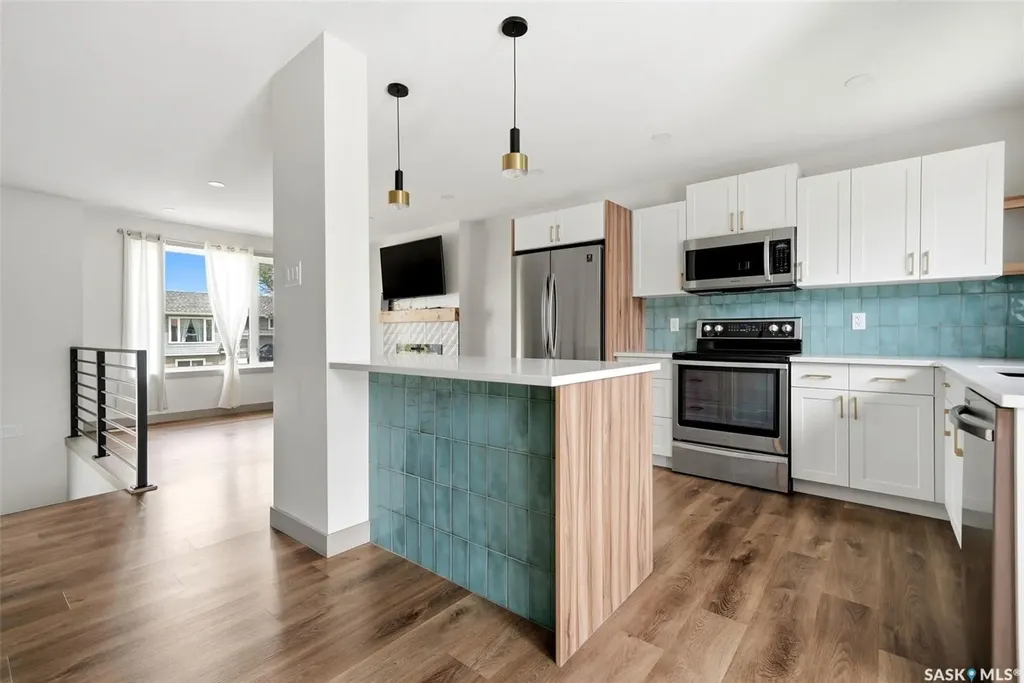 306 Howe Place Regina SK S4R 8M5