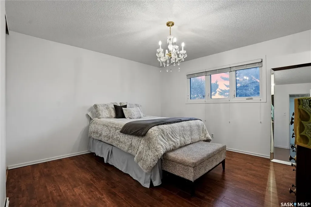 2225 Easthill Saskatoon SK S7J 3E1