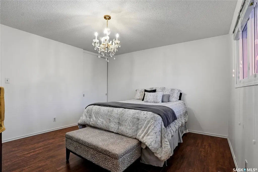 2225 Easthill Saskatoon SK S7J 3E1