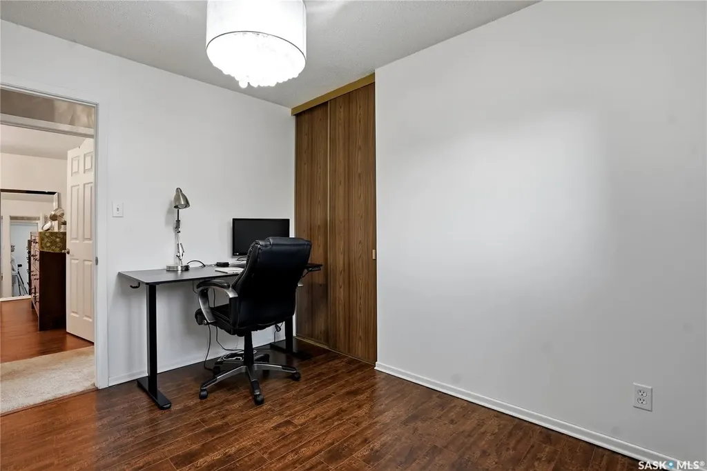 2225 Easthill Saskatoon SK S7J 3E1