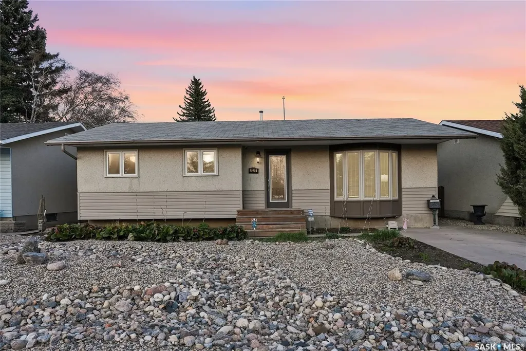 2225 Easthill Saskatoon SK S7J 3E1