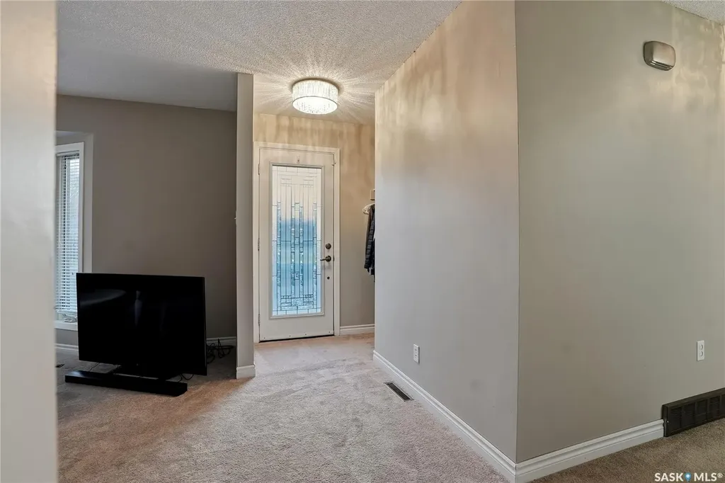 2225 Easthill Saskatoon SK S7J 3E1